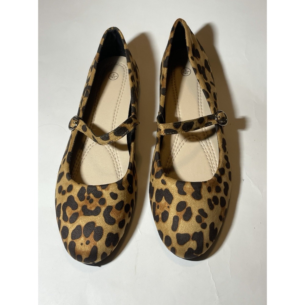 Womens Size 9 Leopard Print Mary Jane Flat Dress Shoes